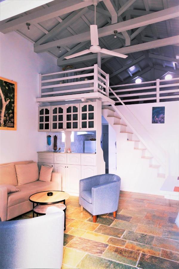 Aria House
